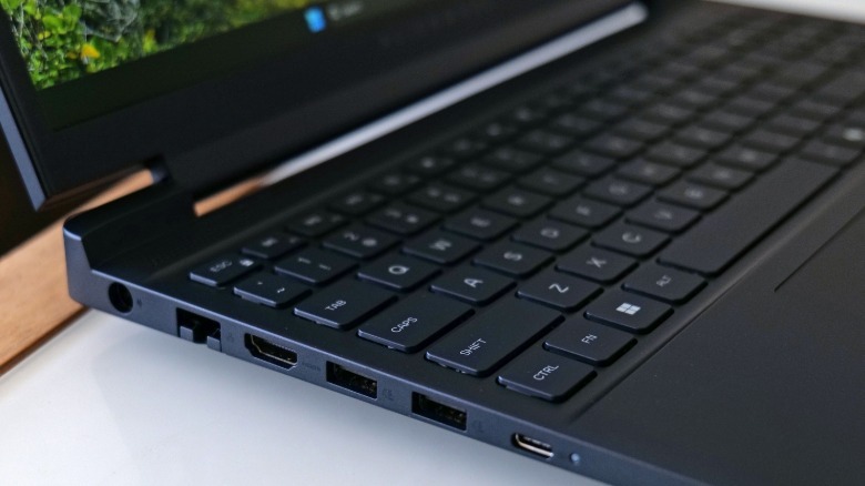 All the ports on the left side of the Alienware 15.