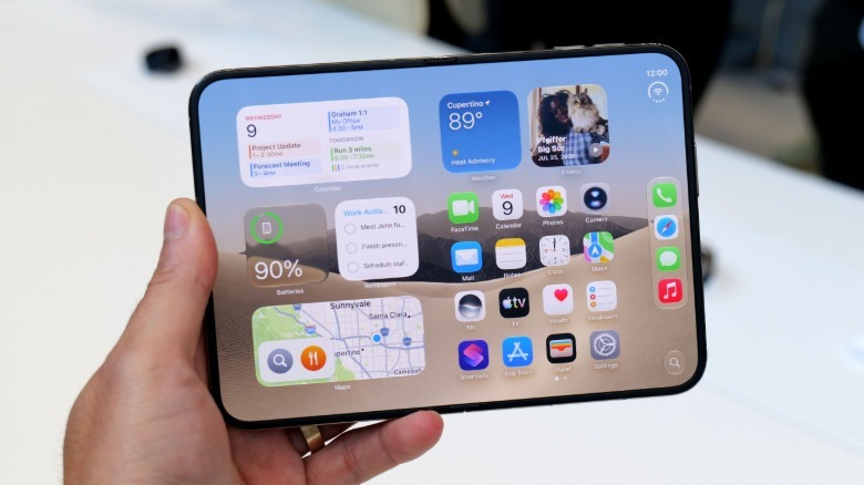 The main 7.6-inch interior display on the iPhone Duo.