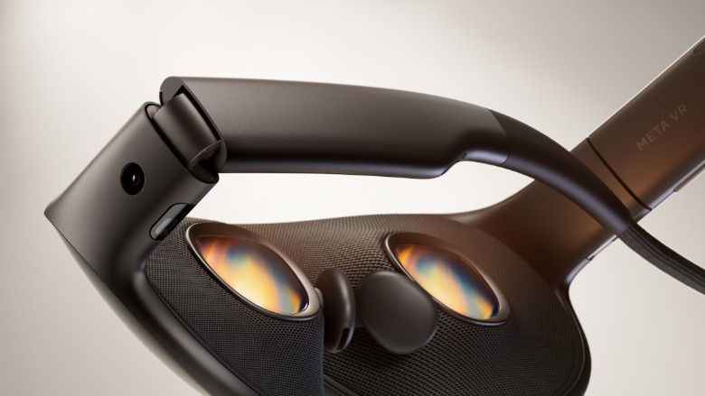 Meta's VR Glasses displays.