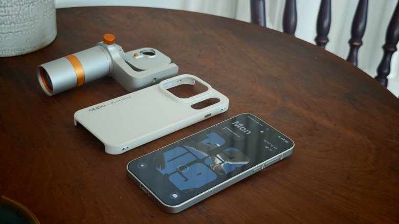 Oppo Find X10 Pro Max with teleconverter kit.