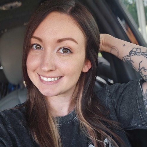 Photo of Courtney Holt
